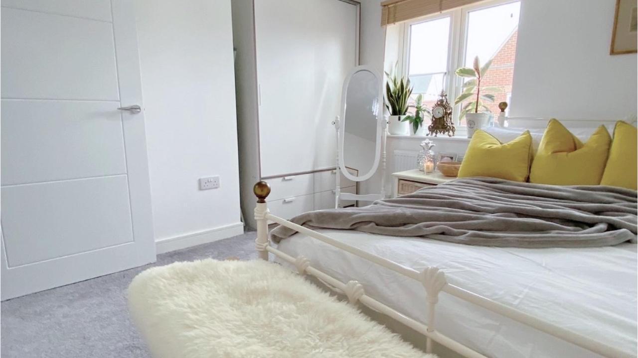 Entire Home: Bicester Village 10Min Walk Exterior photo